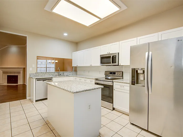 18422 Auburn Woods Dr — Photo 24