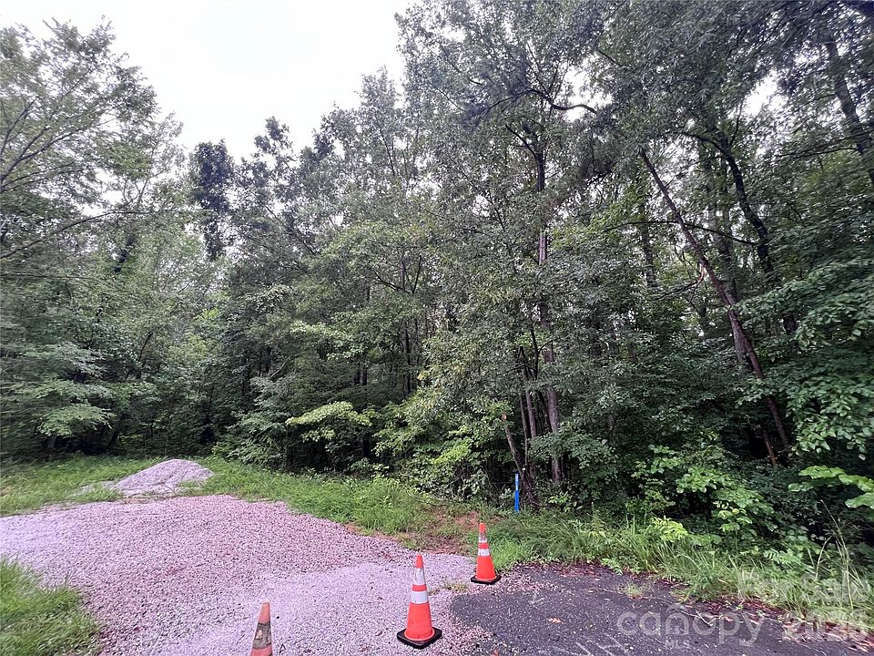 1st image of 5 Wilderness Ln #15