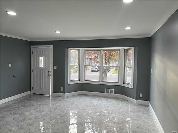 4th image of 89 Burlington Ave