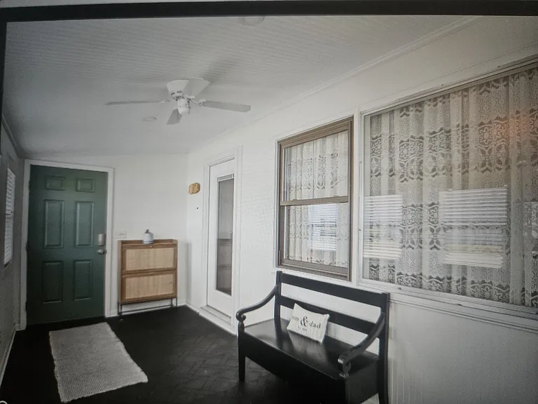 1004 W Noble St — Photo 21