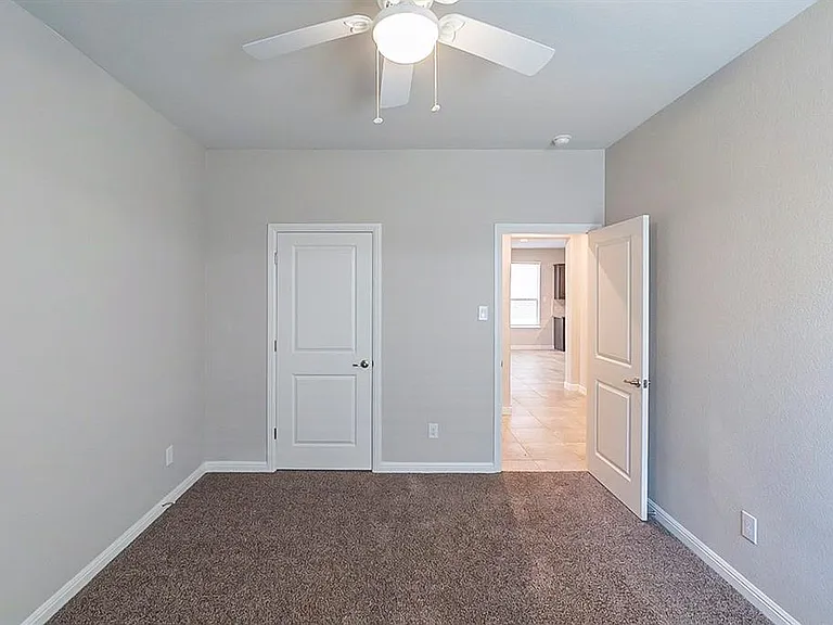 16141 Bronte Ln — Photo 8