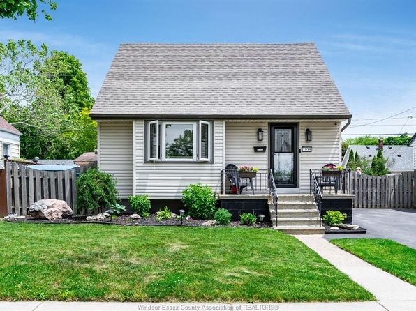 1910 Labadie Rd, Windsor, ON N8W 4J9