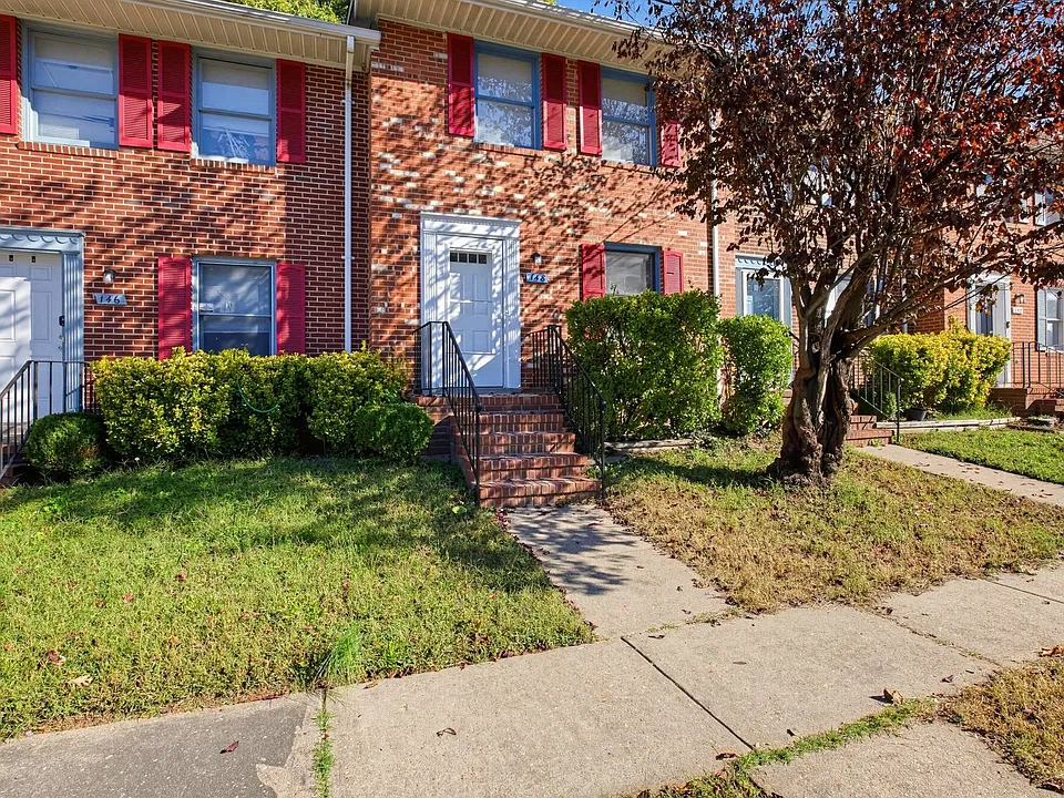 148 Farrell Ln