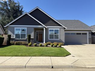 847 Unity Dr, Junction City, OR 97448