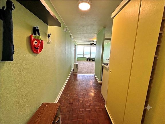 4th image of 4302 Ocean Dr APT 77