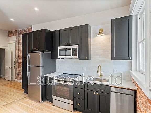 3rd image of 1256 N Clarkson St #3