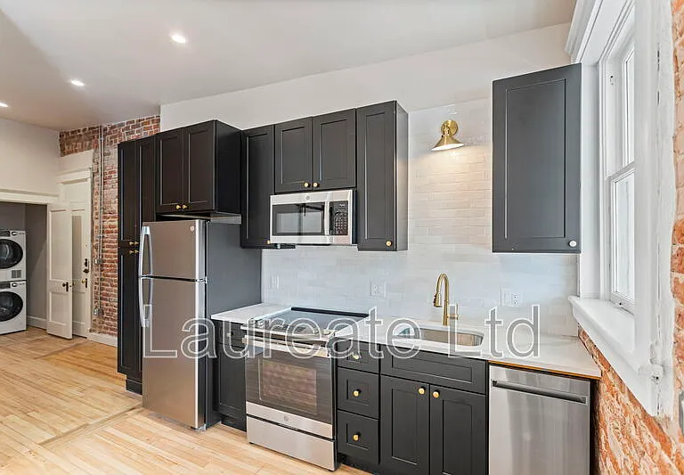 1256 N Clarkson St #3 — Photo 3