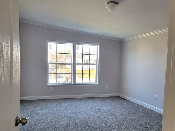 4th image of 4 Orlando Dr