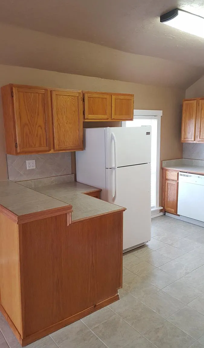 2 bed, 800 sqft, $950 — Photo 3