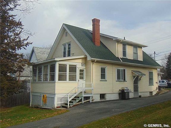 2nd image of 141 Brown St