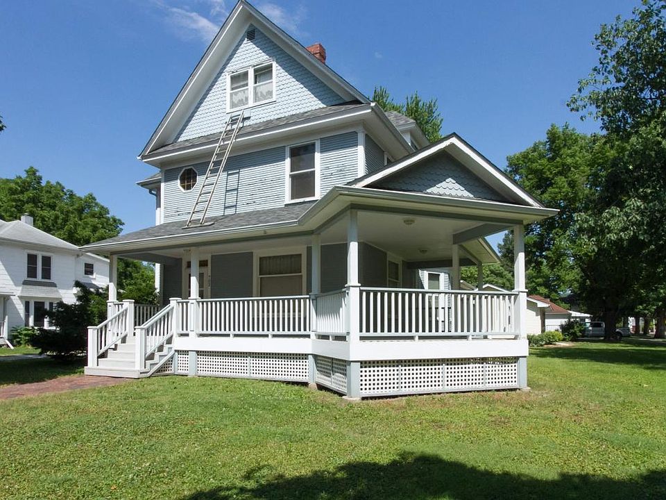 1st image of 702 Carroll Ave Unit 4