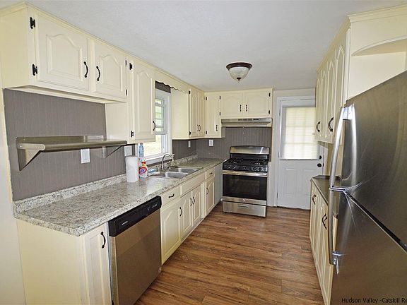 3rd image of 518 South St