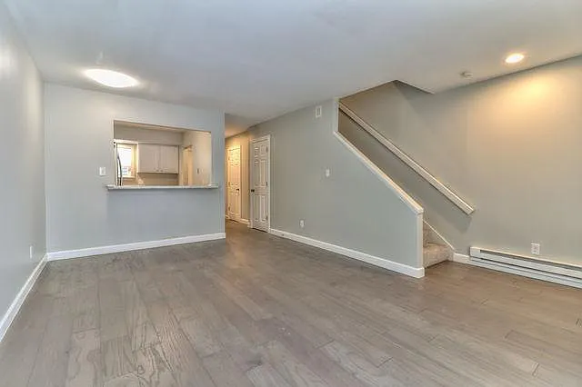 801 Hartwell Dr — Photo 6