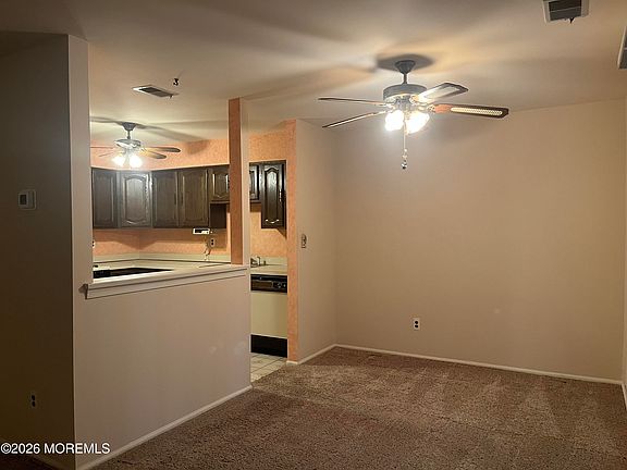 5th image of 226 Perth Hill Court