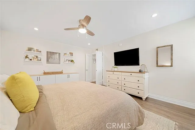5301 Balboa Blvd #C6 — Photo 6