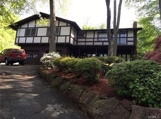 6 Ross Ave, Chestnut Ridge, NY 10977