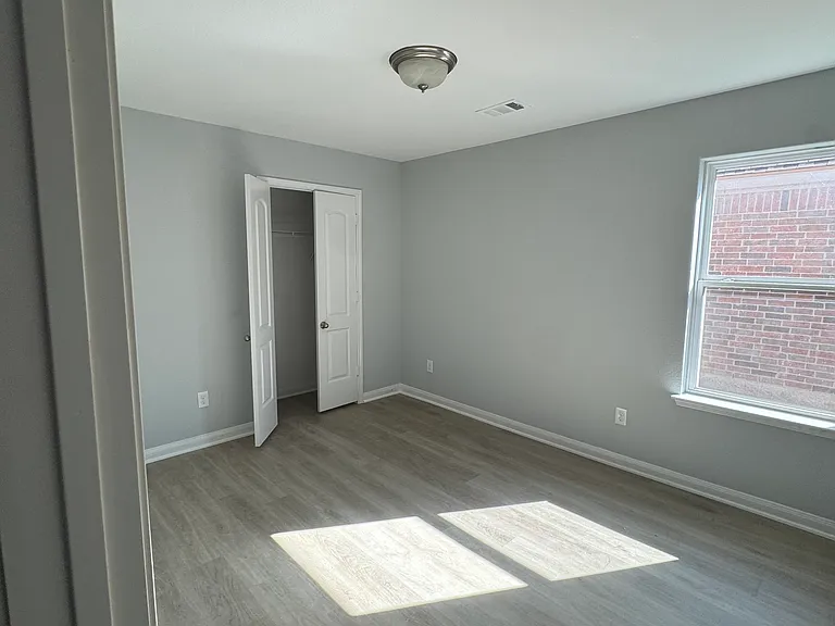 2132 Mulberry Dr — Photo 9