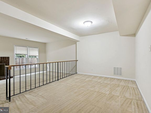 5th image of 5840 Berkshire Ct
