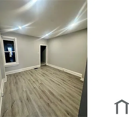 3 bed, $1,700 — Photo 3