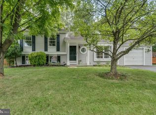 333 Samantha Dr, Sterling, VA 20164