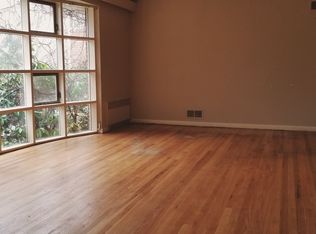 538 Rutland Ave, Teaneck, NJ 07666