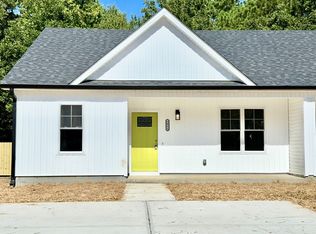 506 S Smithfield St #A, Selma, NC 27576