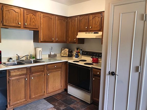 5th image of 222 Buckingham Dr