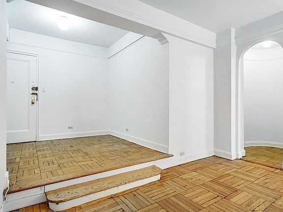 5th image of 296 Lexington Ave #2B