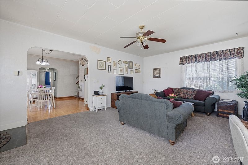 5th image of 24324 SE 400th Street