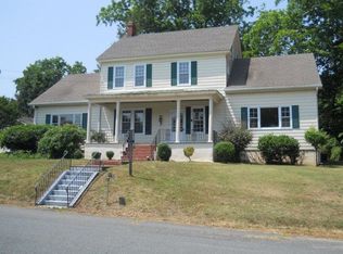 107 S Water Ln, Tappahannock, VA 22560