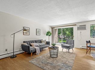 68 Main St APT 22C, Stoneham, MA 02180