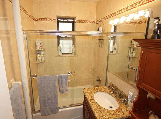 Sold by Real Direct | media 18