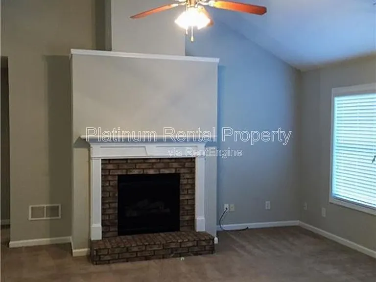 3860 Village Main St — Photo 6