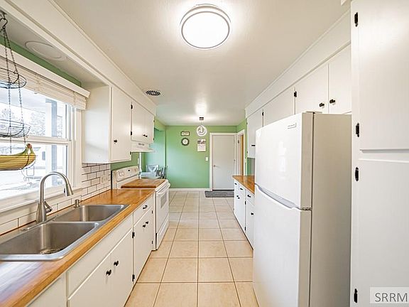 2nd image of 758 Reed Ave