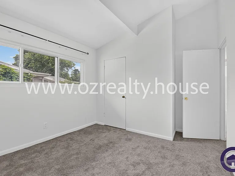 1214 Elco Ave — Photo 16