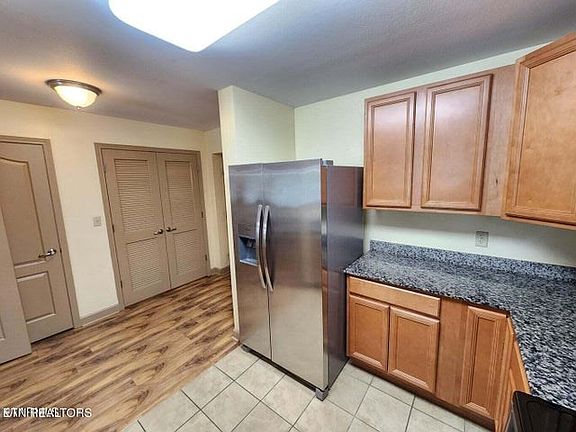 5th image of 124 Plaza Dr