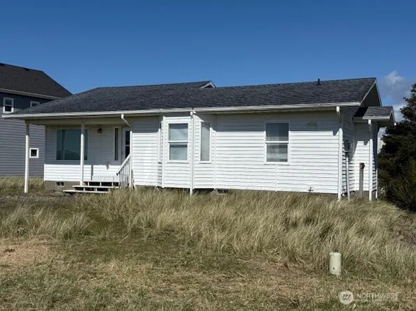 1410 N Jetty Avenue SW, Ocean Shores, WA 98569