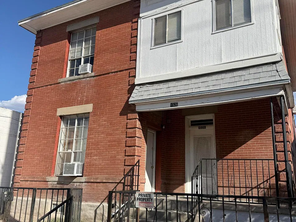 1526 E Yandell Dr #3
