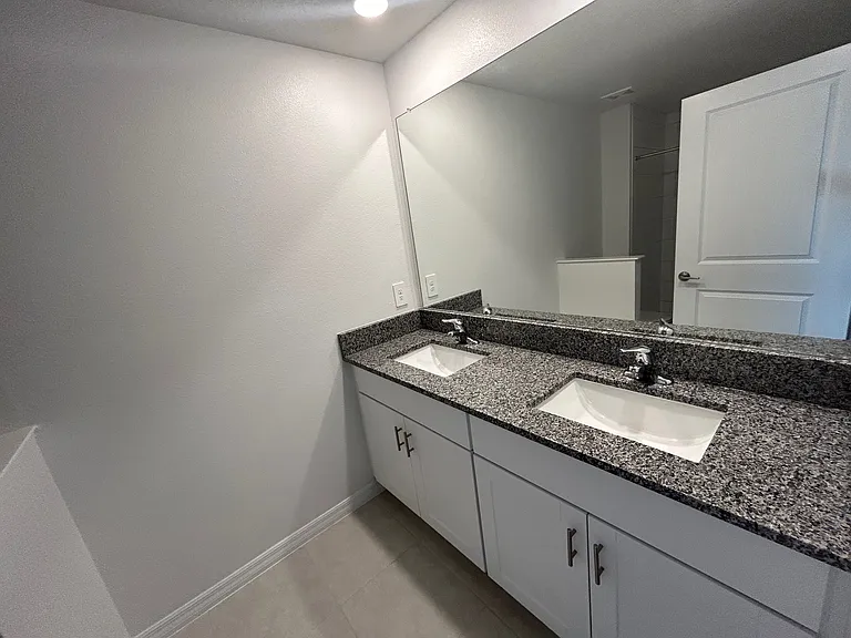 Master bath Dual Sinks