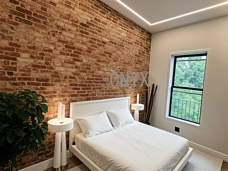 6080 Catalpa Ave #2F — Photo 4