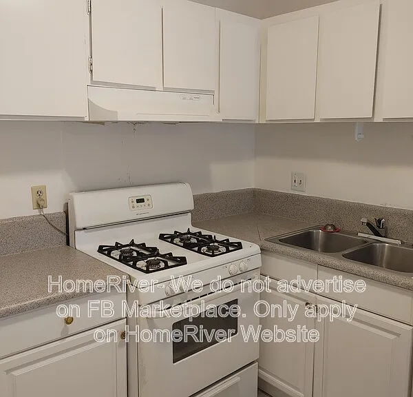 2738 Mendonca Dr — Photo 1