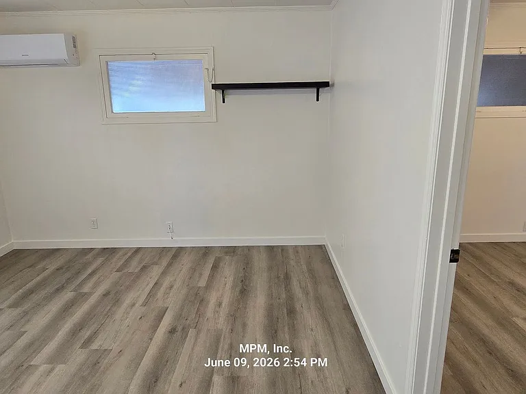 6505 Marchant Ave — Photo 29