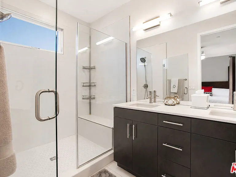 2700 E Chaucer St #30 — Photo 12
