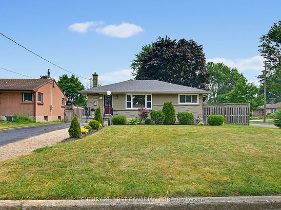 2nd image of 216 Winnipeg St