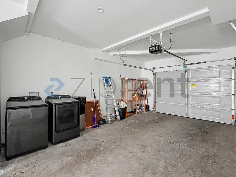 246 N Dillon St #1/2 — Photo 18