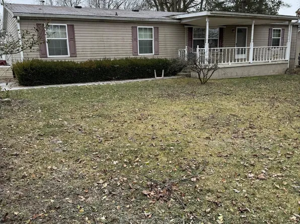 118 W Brighton Ave, Moorefield, WV 26836