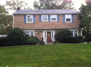 2 Winter Way, Coram, NY 11727
