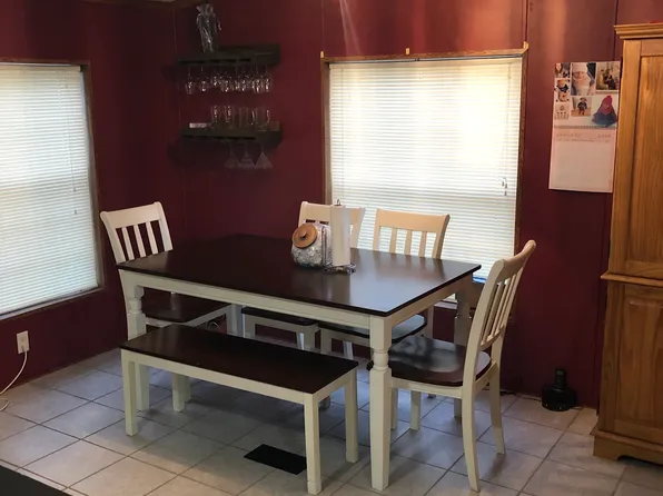 851 Randolph St, Beckemeyer, IL 62219