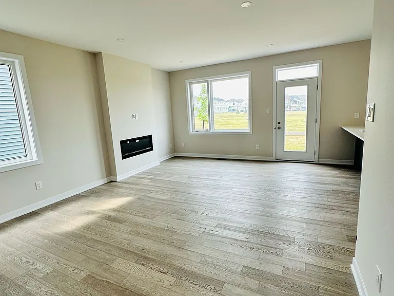 322 Canadensis Ln — Photo 4