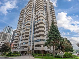 67 Caroline St S #13A, Hamilton, ON